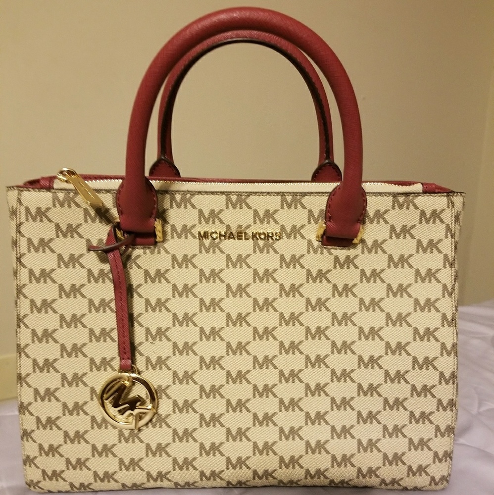 MICHAEL KORS SATCHEL